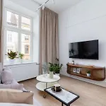 One Bedroom Apartment - Dietla 68 Street
