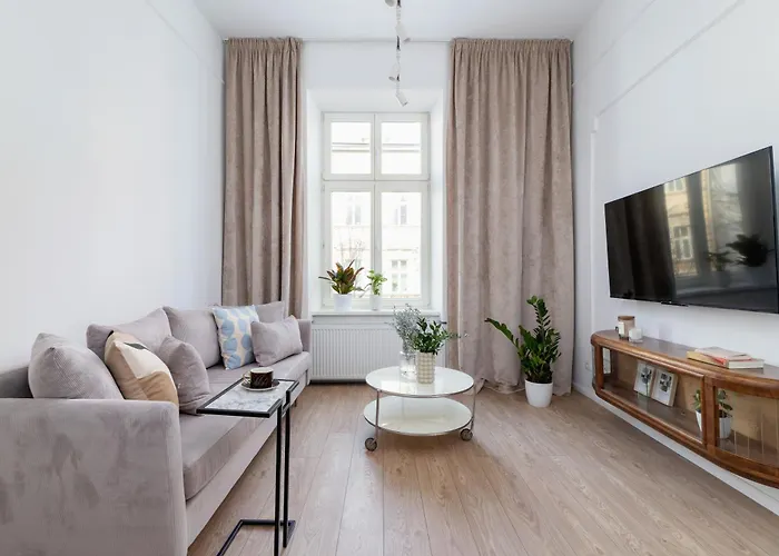 One Bedroom Apartment - Dietla 68 Street